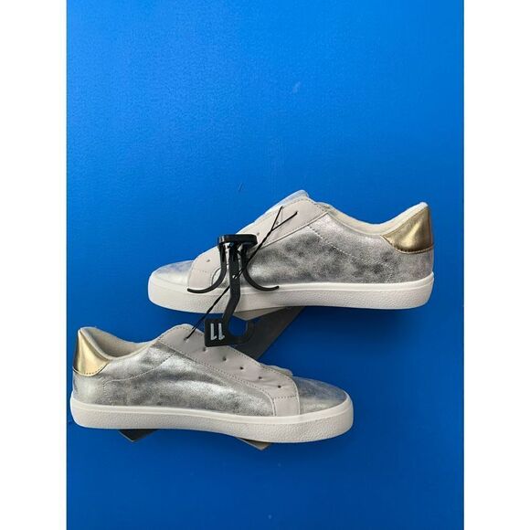 Time and Tru Womens White w/ Gold Heel SIZE 11 Faux Leather Tennis Shoe NW - Picture 1 of 5